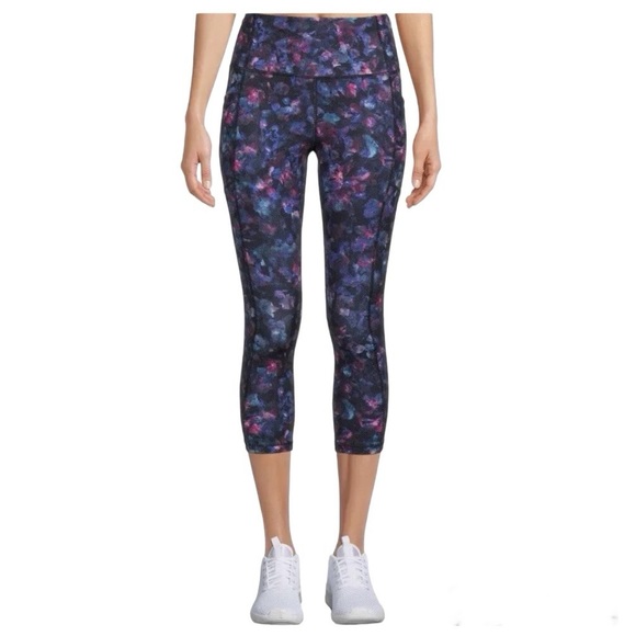 Avia Women's Active Performance
Legging Capri Pants Size XS (0-2) Multi Color - Picture 1 of 12